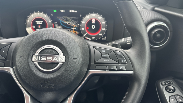 Nissan Juke 1.0 DiG-T N-Connecta 5dr DCT Petrol Hatchback